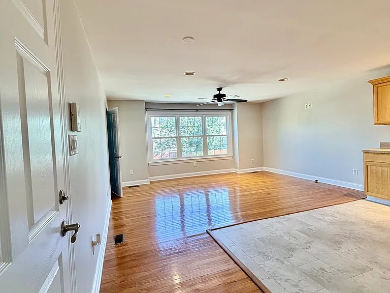2425 Formicas Way — Photo 7