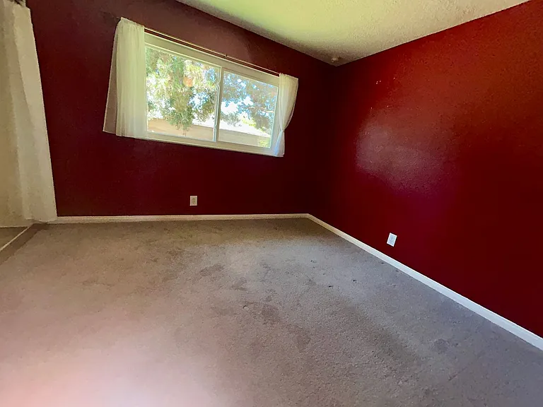 5572 Nevada Dr — Photo 20