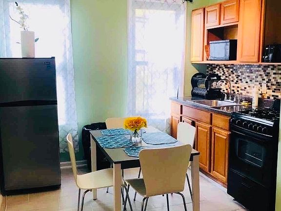3rd image of 330 Tompkins Ave #2