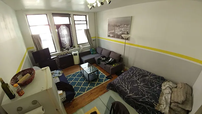 Rented by Downtown Mgt & Realty LLC | media 10