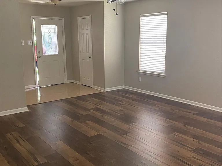 6614 Providence View Ln — Photo 2