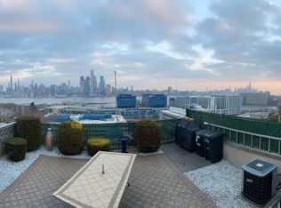 9 Zerman Pl FLOOR 1, Weehawken, NJ 07086