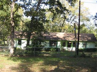 384 County Road 3370, Crockett, TX 75835