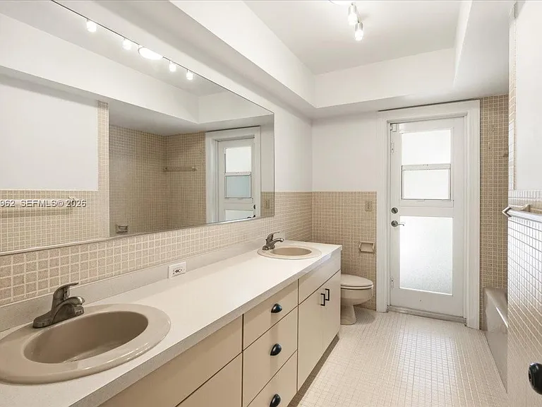 12365 SW 60th Ct — Photo 18