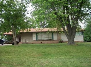 810 Missouri St, Huntsville, AR 72740