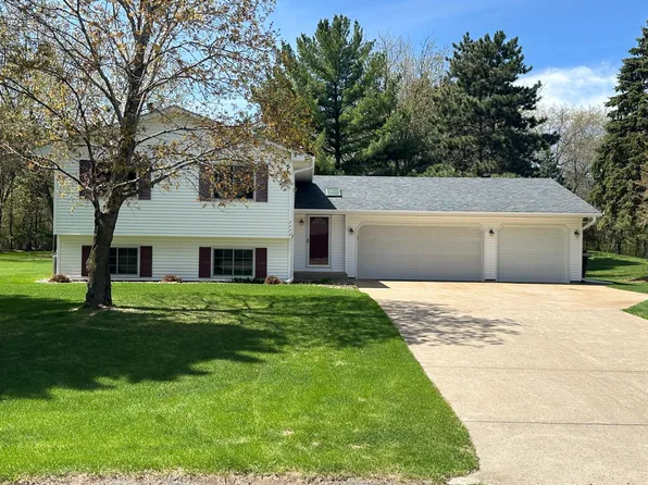 7779 Meadow View Trl, Lino Lakes, MN 55014