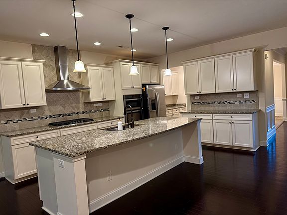 3rd image of 2805 Lemnos Dr