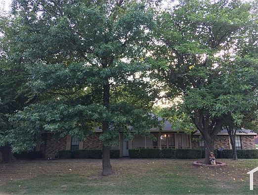 1st image of 190 Lakeview Dr