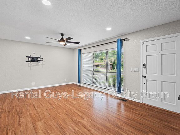 4th image of 3872 Marianna Rd