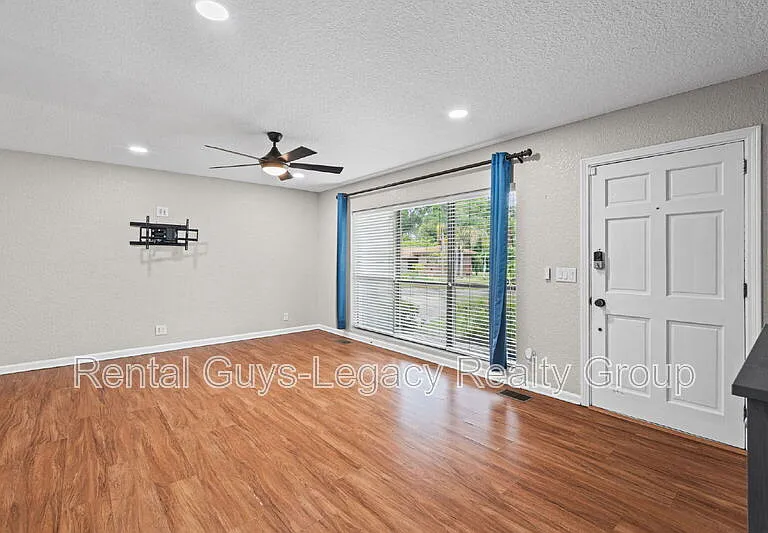 3872 Marianna Rd — Photo 4