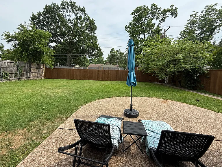 611 Stardust Ln — Photo 12