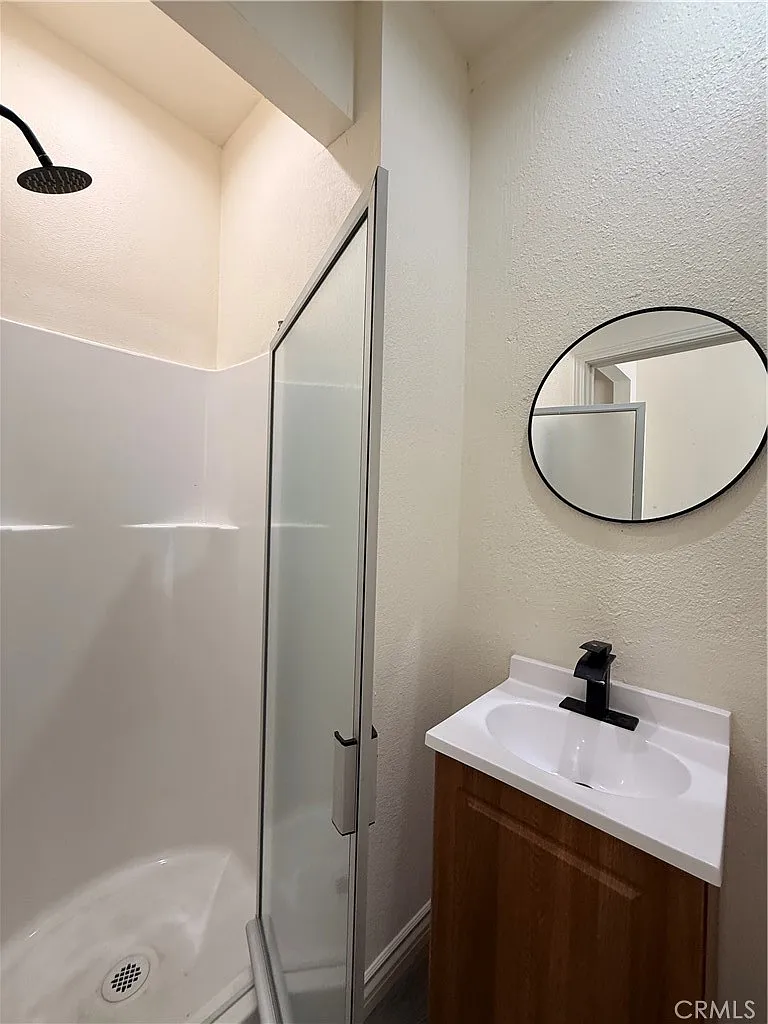 Studio, 300 sqft, $1,250 — Photo 3