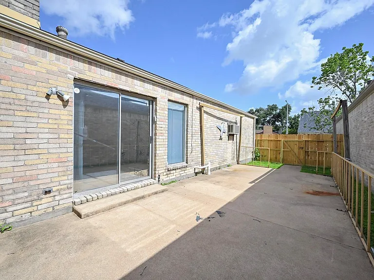 7735 Quail Meadow Dr — Photo 47