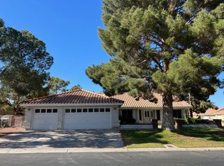 1740 Camara Dr, Las Vegas, NV 89123