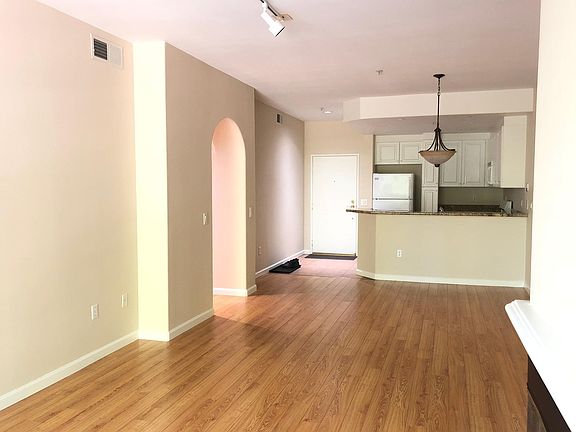 3rd image of 17809 Halsted St Unit 216