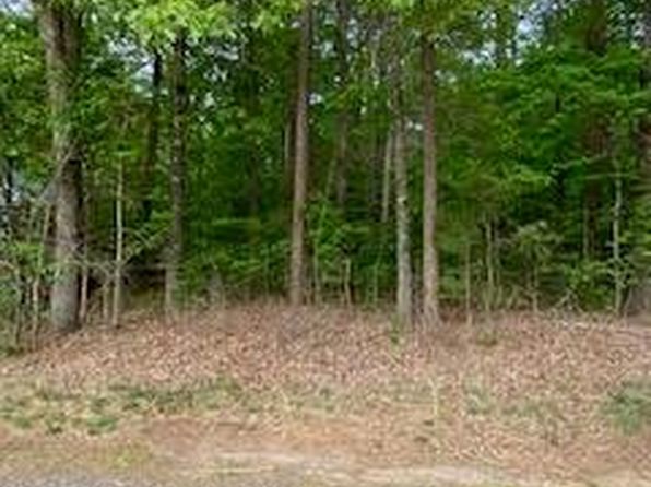 8678 Peninsula Dr, Terrell, NC 28682