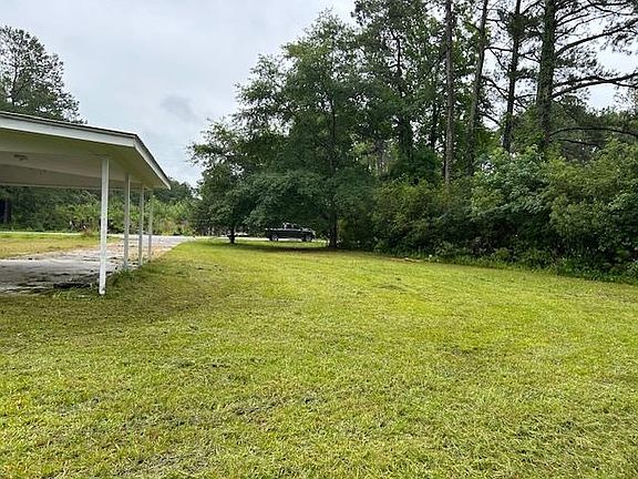 5th image of 321 Circle Heights Dr.