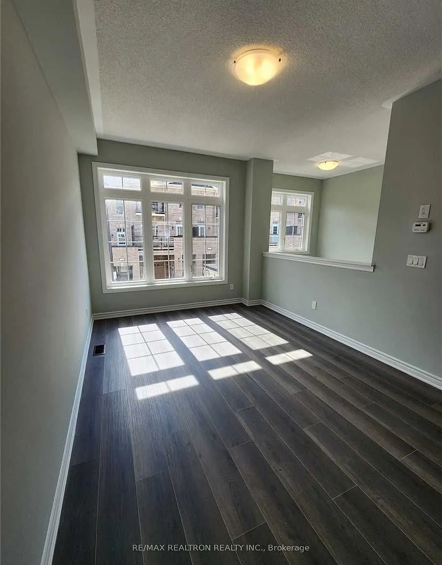 3 bed, $3,000 — Photo 3