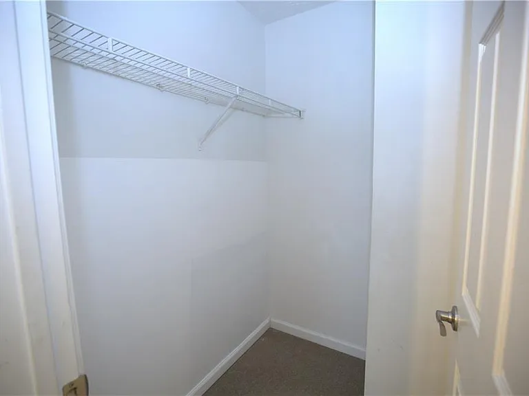 514 Carrington Ct — Photo 6
