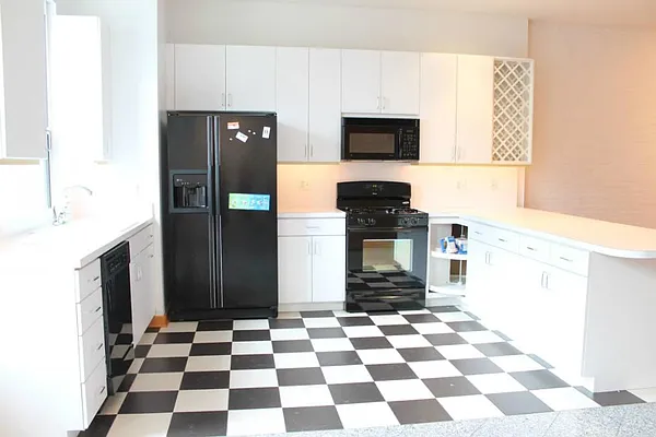 Rented by Level Group | media 5