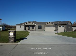 1400 Laurel Dr SE, E Grand Forks, MN 56721