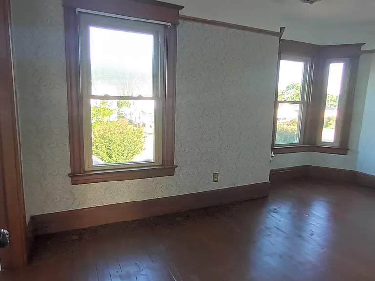702 S Monroe St — Photo 33