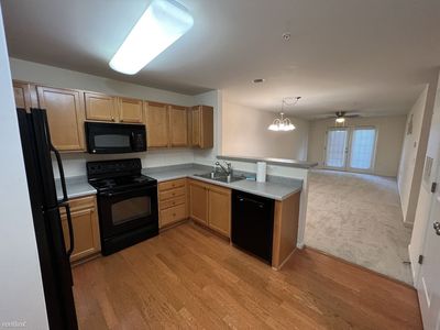 7100 W Friendly Ave Unit 201, Greensboro, NC, 27410