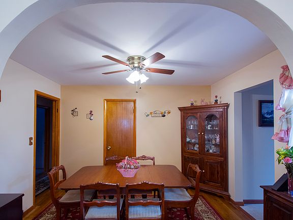 Archway into Dining Room