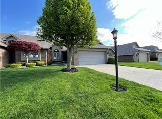 732 Cottage Ln, Greenwood, IN
