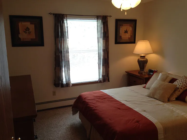 Sherman Oaks Apartments — Photo 9