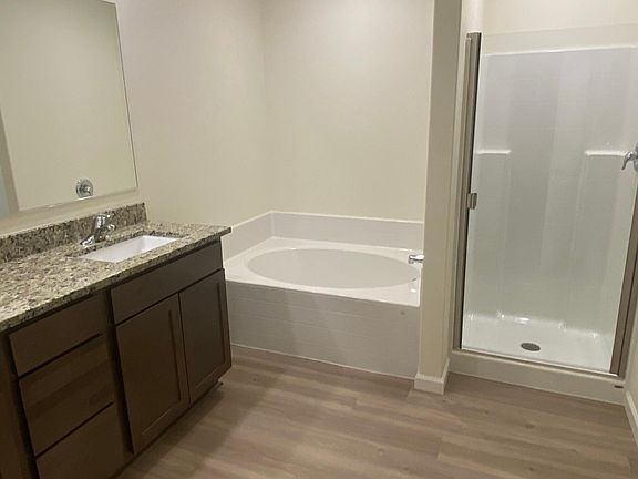 5th image of 11531 57th St E