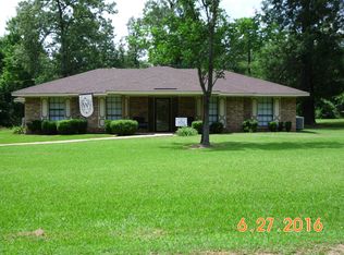 165 Carol St, Waskom, TX 75692