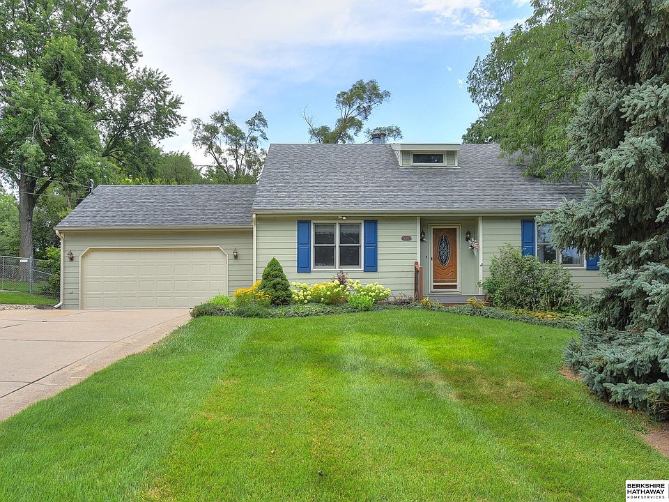 8413 Emmet St, Omaha, NE 68134 | Zillow