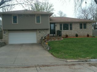 302 Kunkle Dr, Ellsworth, KS 67439