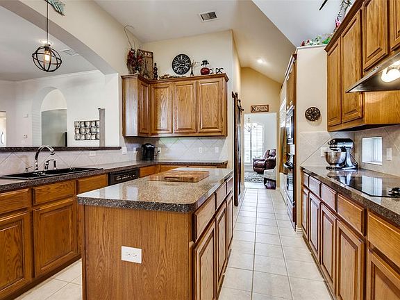 5th image of 1639 Wood Creek Ln