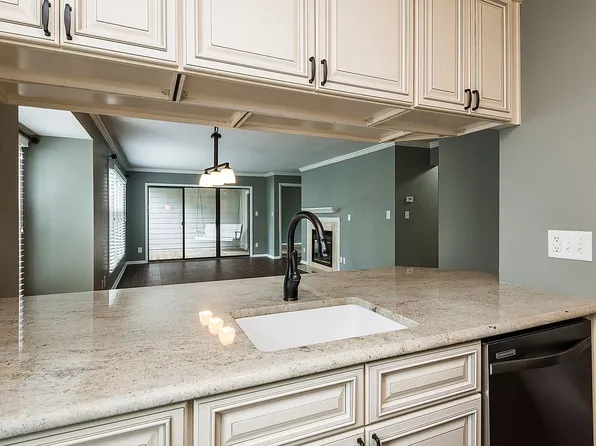 226 Queens Rd APT 71, Charlotte, NC 28204