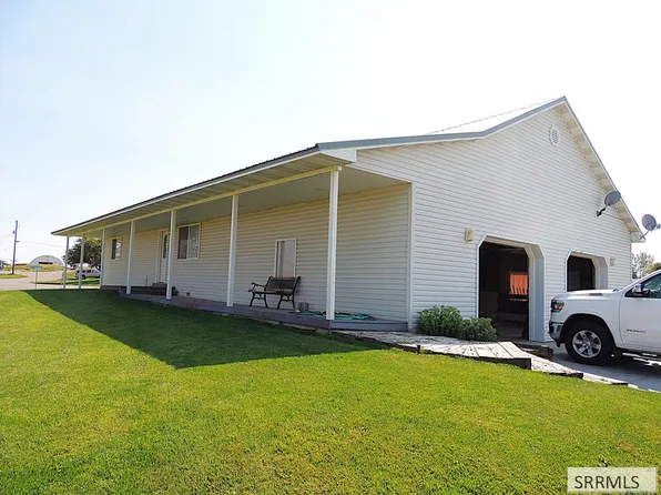 25 W 7th St, Newdale, ID 83436
