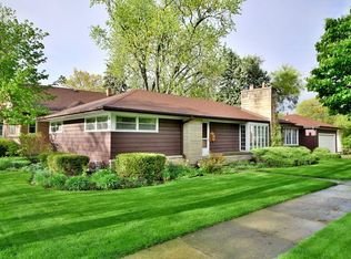 615 S Spring Rd, Elmhurst, IL 60126