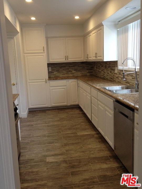 1st image of 216 S Rexford Dr APT 201