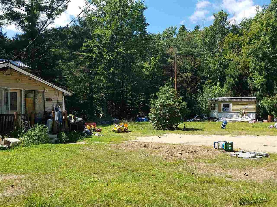 2nd image of 1062 W Side Rd