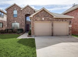 10445 Bradshaw Dr, Fort Worth, TX 76108