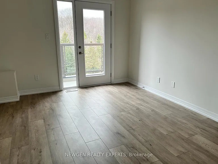 261 Woodbine Ave #E018 — Photo 14