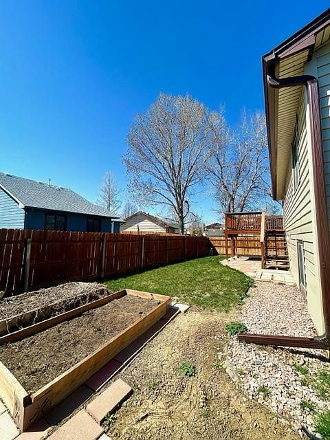 1st image of 859 S Ouray Dr