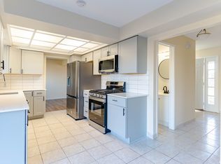 4667 Bloomfield Dr, Sterling Heights, MI 48310