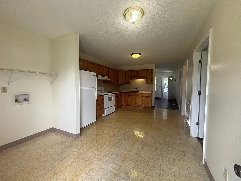 109 Ed Davis Rd — Photo 8
