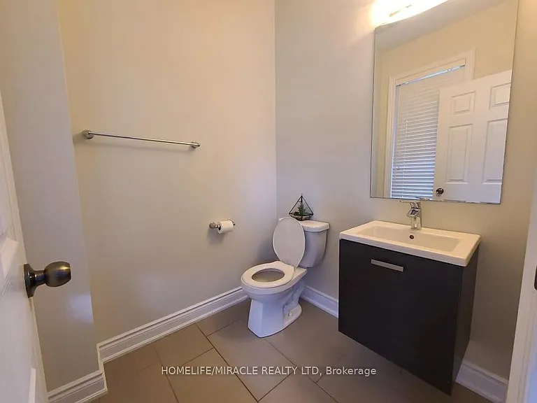 8054 Buckeye Cres — Photo 8
