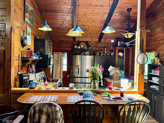 4th image of 1781 Jersey Street South