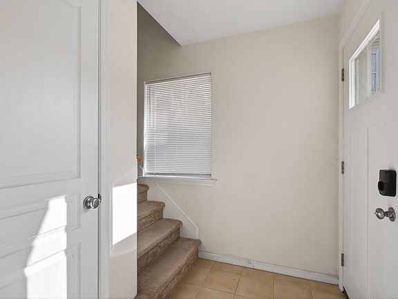 3rd image of 4510 Lee Ave