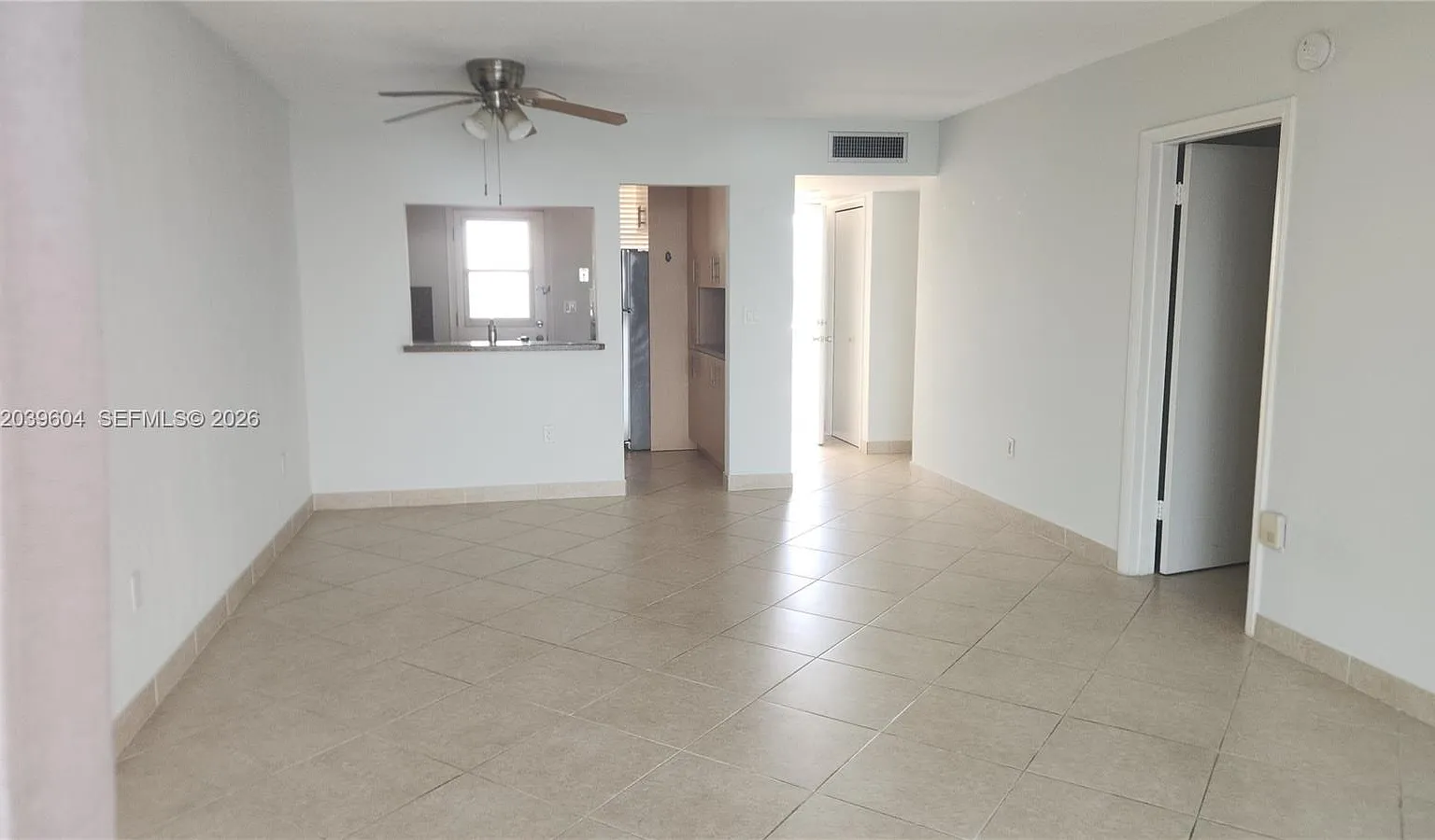 Point East Sec Iii Condo — Photo 3