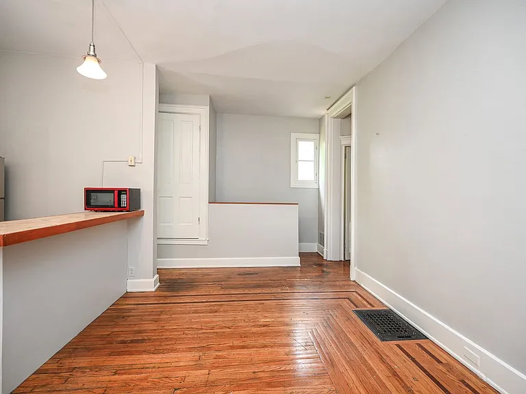 2431 Ohio Ave #4 — Photo 6